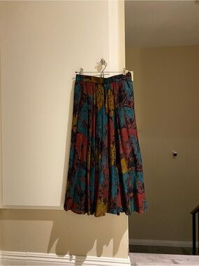 Paul Stanley Vintage colorful patterned Midi Skirt, waist 26” length 32”
